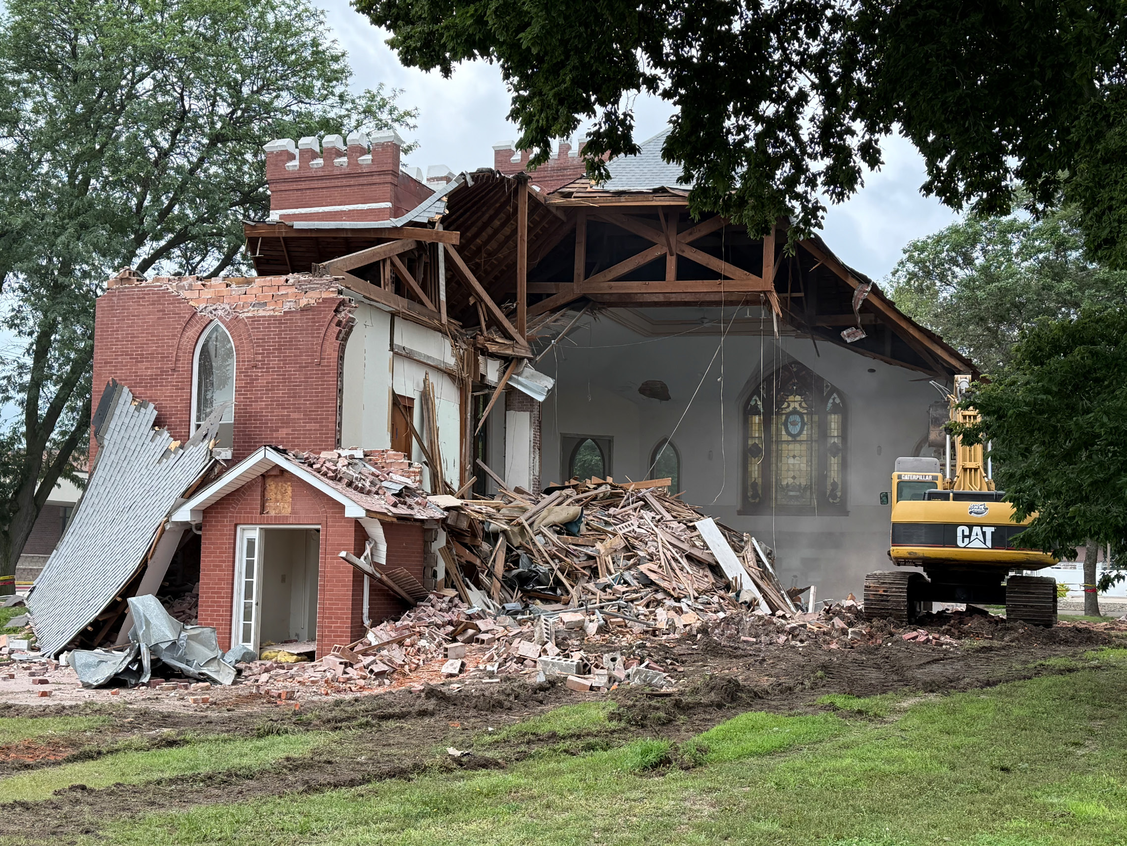 The demolition crew brought the former Fullerton First United Methodist Church down last week. NCJ photos by Rick Holtz