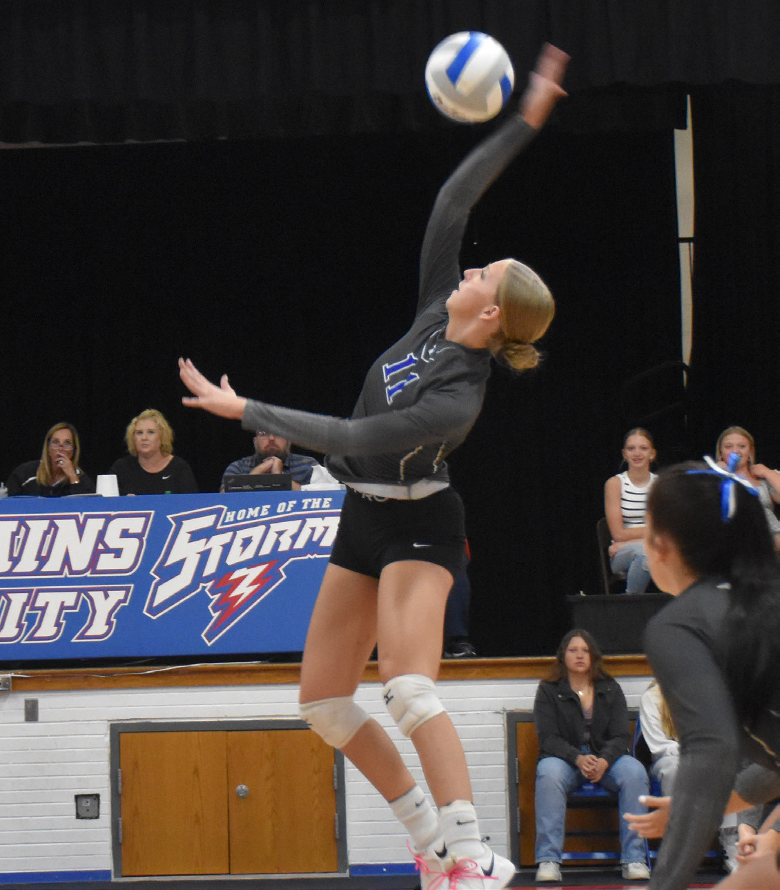Tricia Kunkee goes on the attack for Twin River against High Plains last week. NCJ photo by Beth Sparrow