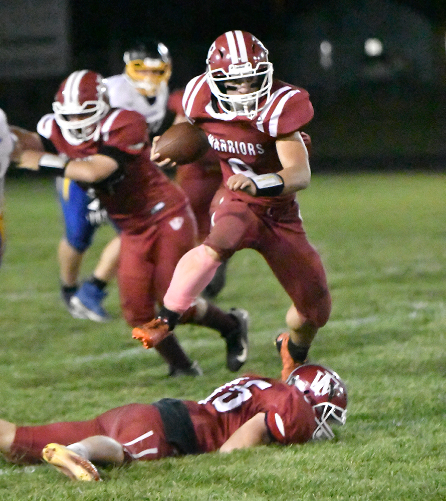 Cael Dubas finished with a career high 254 yards and 5 touchdowns in Fullerton’s 52-34 win over Riverside. NCJ photo by Rick Holtz
