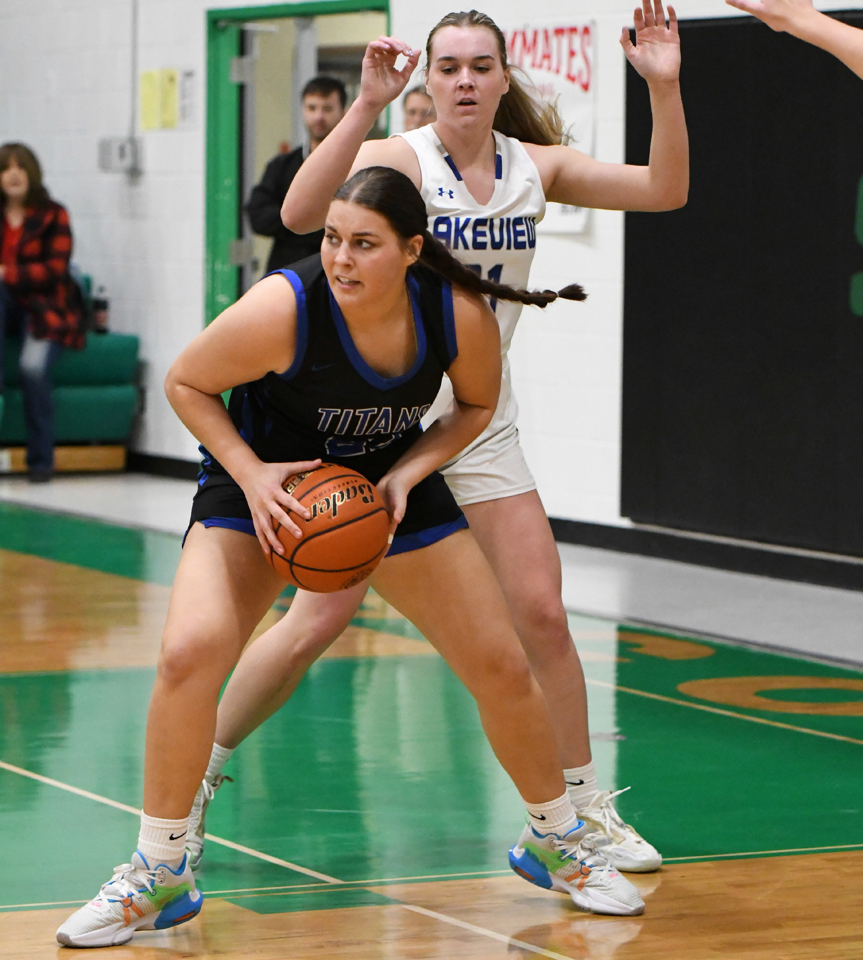 Clara Preister scored 3 points against Lakeview and exploded for 13 points against Schuyler at the Columbus Holiday Tourney at Scotus Catholic. NCJ photos by Rick Holtz