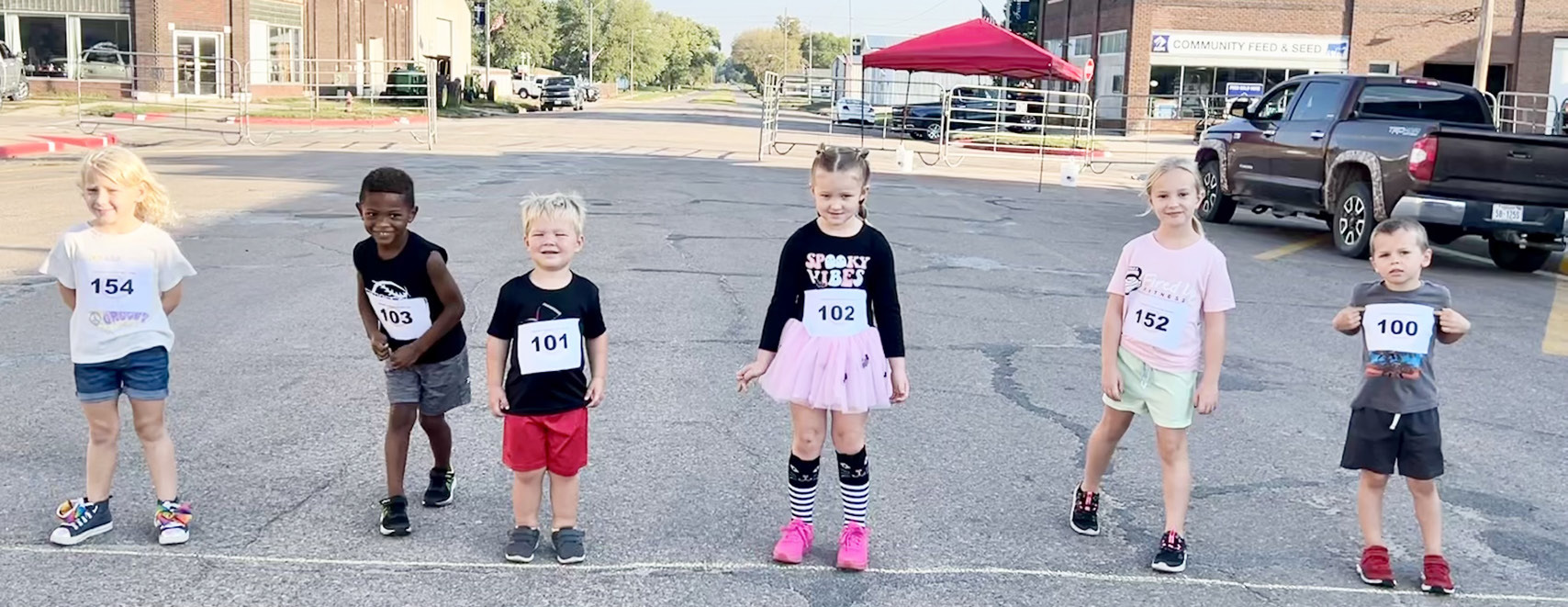The half mile run was very competitive. From left to right: Everly Schock (6), Miles Zoucha (5), Leon Zoucha (2), Charlotte Bittner (5), Kaia Bosak (7), Matthew Herstedt (5)