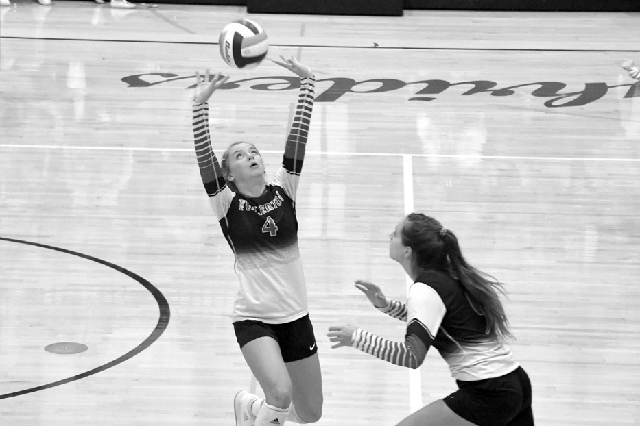 Tegan Gonsior setting to Lanie Ziemba at the game on Saturday, Oct. 29 at Bartley. The Fullerton team lost in three sets: 15-25, 25-20, and 28-30. Photos courtesy of Valley Voice