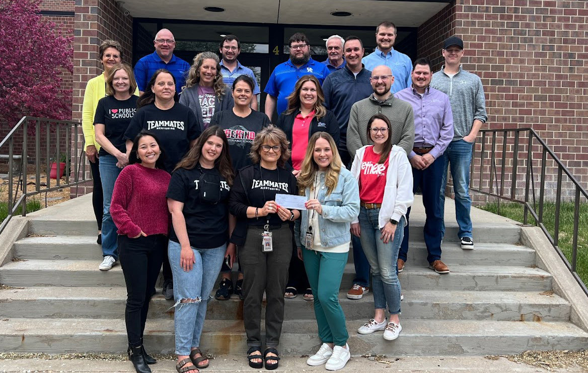 Fullerton Schools recently celebrated the completion of the school year with a Mentor/Mentee ice cream social. Photo provided