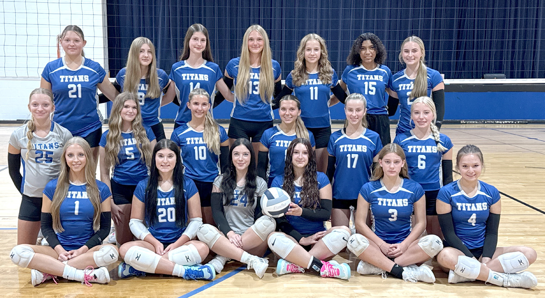 Front row: Tricia Kunkee, Madalyn Moeller, Elle Cromwell, Tayla Zarek, Callie Held, Jaclyn Everett. Middle Row: Macy Nelson, Zoey MacDonald, Molly Connelly, Layney Matthes, Claudia Dopazo, Myah Rinkol. Back Row: Karly Konwinski, Josie Urban, Caitlyn Rupp, Grace Yrkoski, Samanta Ziemba, Eden Gehring, Katie Preister. NCJ photo by Rick Holtz