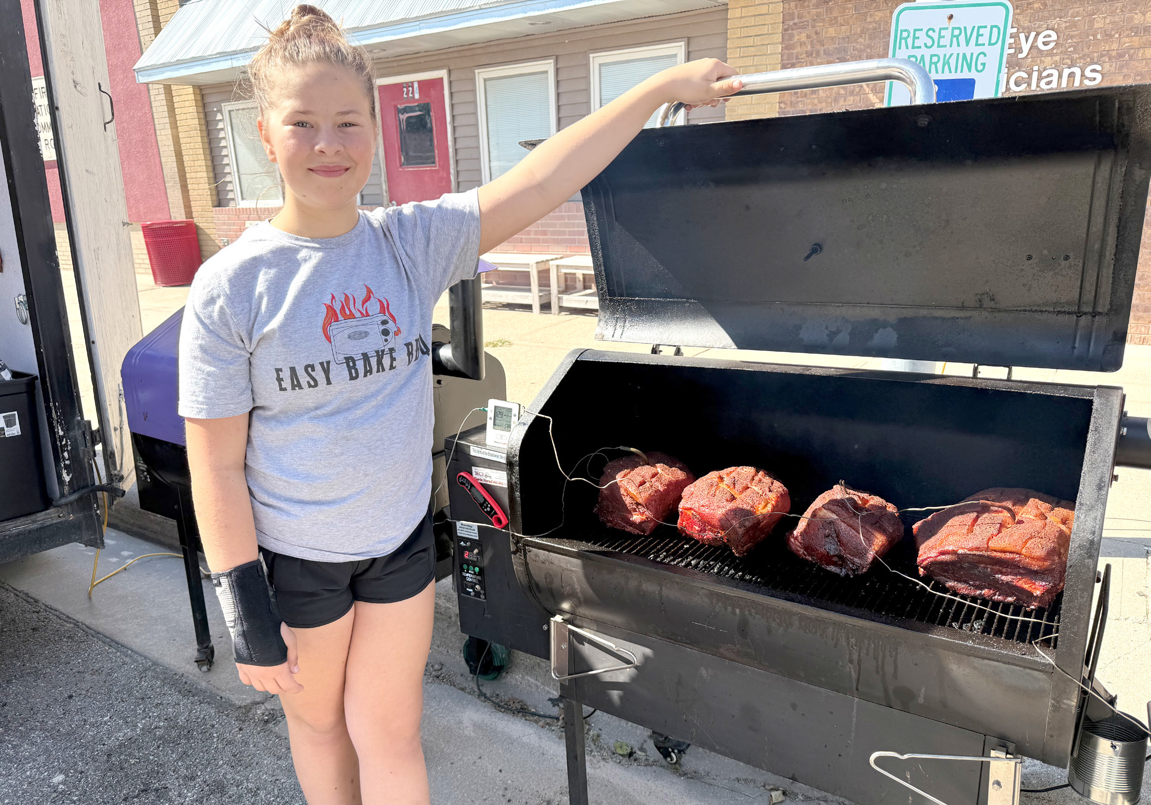 Dayzie-Kay Olson with Easy Bake BBQ won the People’s Choice Award on Saturday at Fullerton’s Fall Festival. The 12-year-old pitmaster was the youngest contestant in the BBQ Cookoff. NCJ photos by Rick Holtz