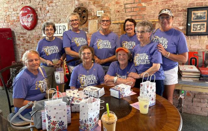 Nine members of the Fullerton Garden club attended the Osceola Garden tour on Saturday. They toured four gardens and had a delicious lunch. NCJ photo by Beth Sparrow