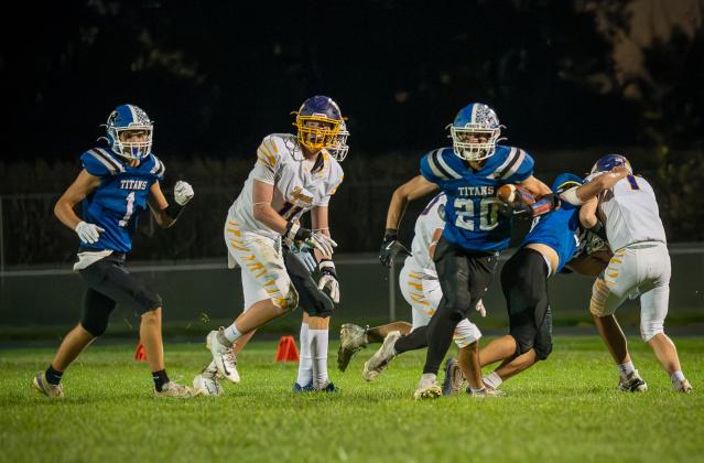 Cinch Beck carried the ball on his way to a team-high 90 rushing yards on Friday. NCJ photo by Jen Johnson