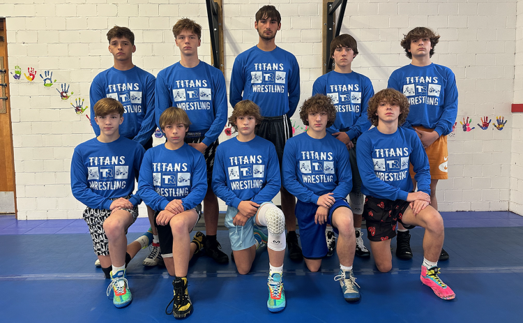 Twin River has high hopes for the wrestling season. This year’s team consists of Zach Held (front left), Landen Cauthon, Braxtin Fowler, Adam Schroder, Shane Smith, Elliot Leach (back left), Nathaniel Mundahl, Robert Elm, Chance Swantek and Donovan Rockford. NCJ photo by Rick Holtz
