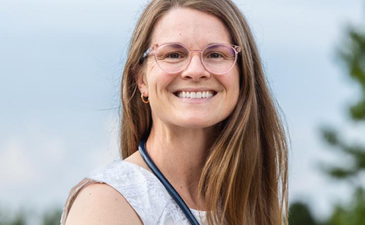 Kelly Evans-Hullinger, M.D. is part of The Prairie Doc team of physicians and currently practices internal medicine in Brookings, South Dakota.