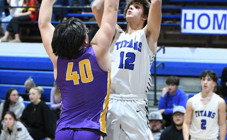 Braedyn Ramaekers scored 24 points on Friday against Dorchester and 9 points on Thursday against Hampton. NCJ photo by Rick Holtz
