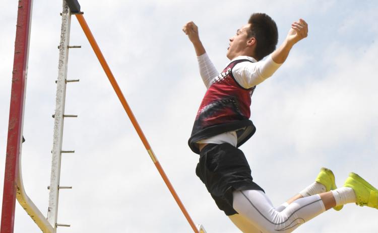 Roe Patton broke his Fullerton school record last week at the district track meet, clearing 14-00.00 to win the pole vault and qualify for the State track meet. NCJ photos by Rick Holtz