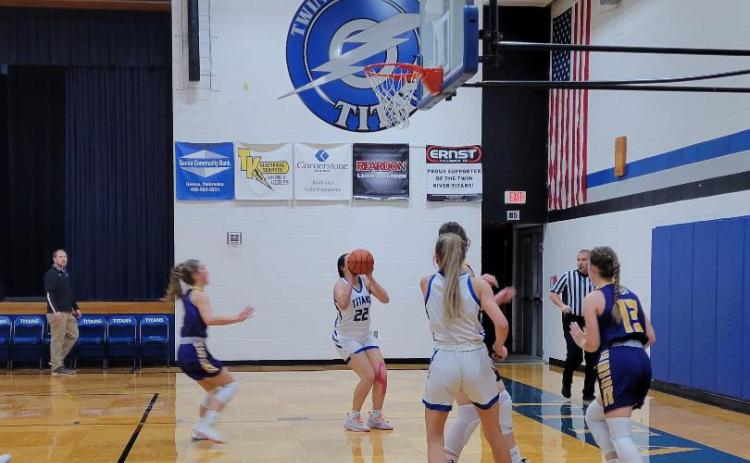 Clara Preister takes the shot