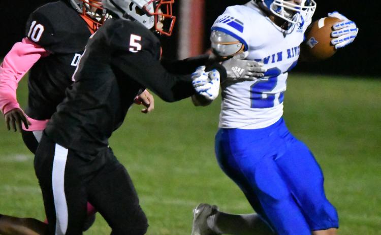 Braeyden Ramaekers caught 5 passes for 110 yards, including a 54-yard touchdown in the first quarter. NCJ photo by Rick Holtz