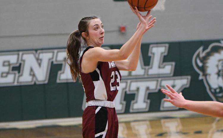 Makayla Robinson scored a season-high 15 points for the Warriors on Friday. NCJ photo by Rick Holtz